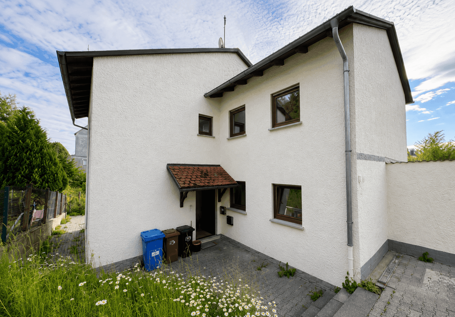 Panoramablick inklusive Zweifamilienhaus!